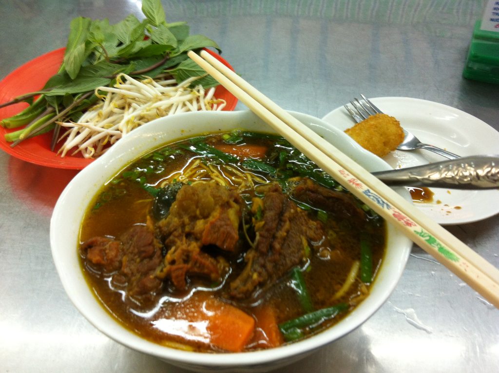 ベトナムグルメ旅行記 その1 - 王道ベトナム食 ニューラン