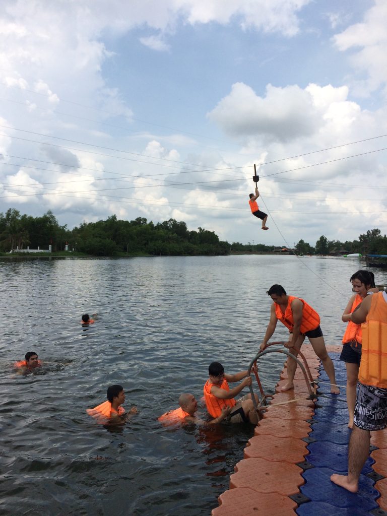 ホーチミン - Team Building 川遊び編